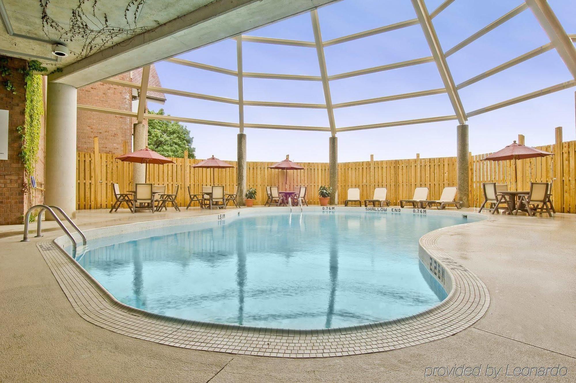 Royal Brock Hotel Guelph Facilidades foto